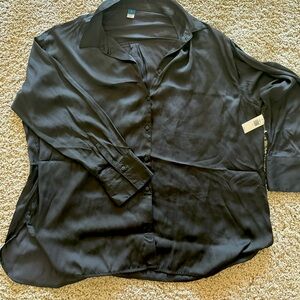 Old Navy Black Button Down Shirt XL Silk like fabric, no tag